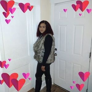 Meet your Posher, Deborah